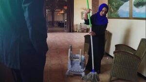 סרטי סקס ARABS EXPOSED – Poor Janitor Gets Extra Money From Boss In Exchange For Sex