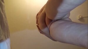 סרטי סקס Bbw huge tit wife fucked and creampied…view from below