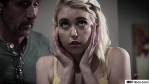 סרטי סקס Big cocked Daddy and Uncle fucks the teen – Chloe Cherry