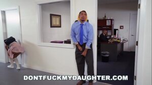 סרטי סקס DON'T FUCK MY DAUGHTER – Bring Daughter to Work Day ith Victoria Valencia