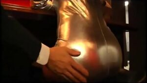 סרטי סקס Escort girl in shiny outfit pegging business man