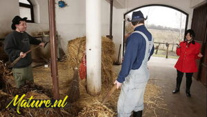סרטי סקס Hairy Horse Tamer Double Penetrated In Horse Stable For Her First Time