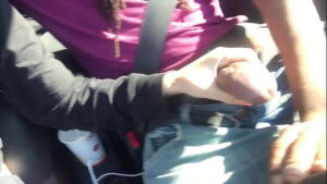 סרטי סקס Lesbian Gives Friend Handjob In Car