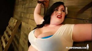 סרטי סקס Sexy BBW Eliza Allure Submits and Fucks Her Master